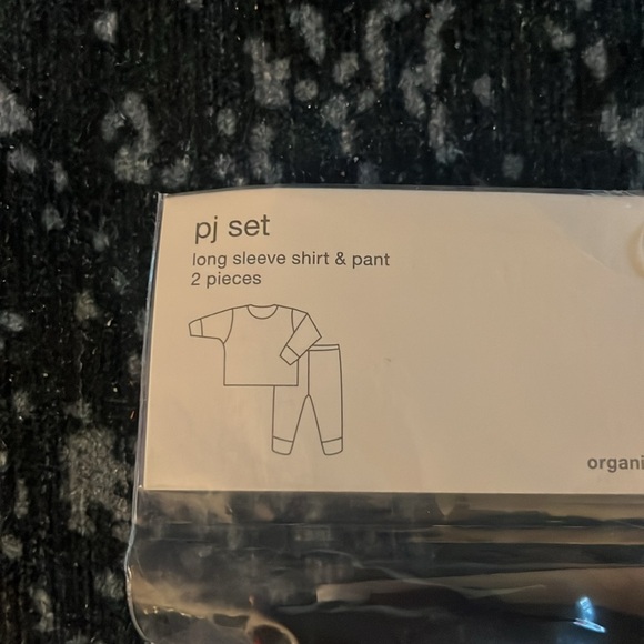 *NWT* toddler pj’s. Size 18-24 - Picture 2 of 2